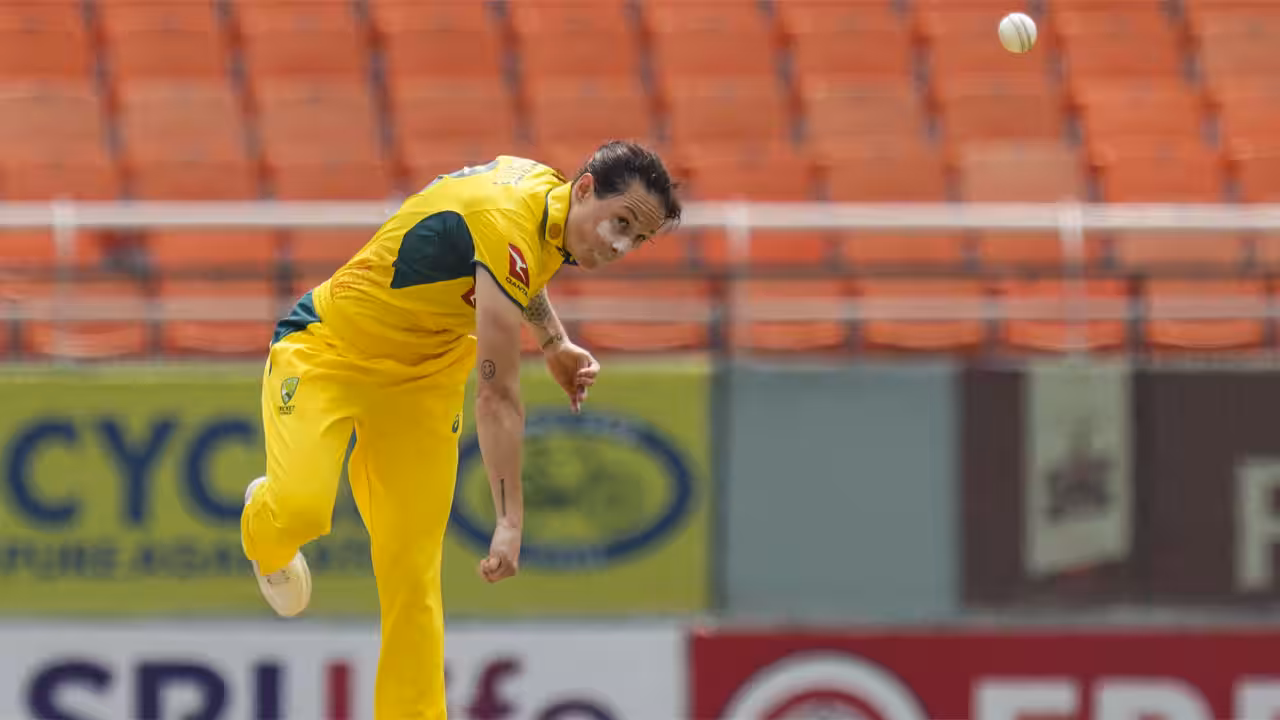 Australia fast bowler Megan Schutt handed two-match ban for medication breach