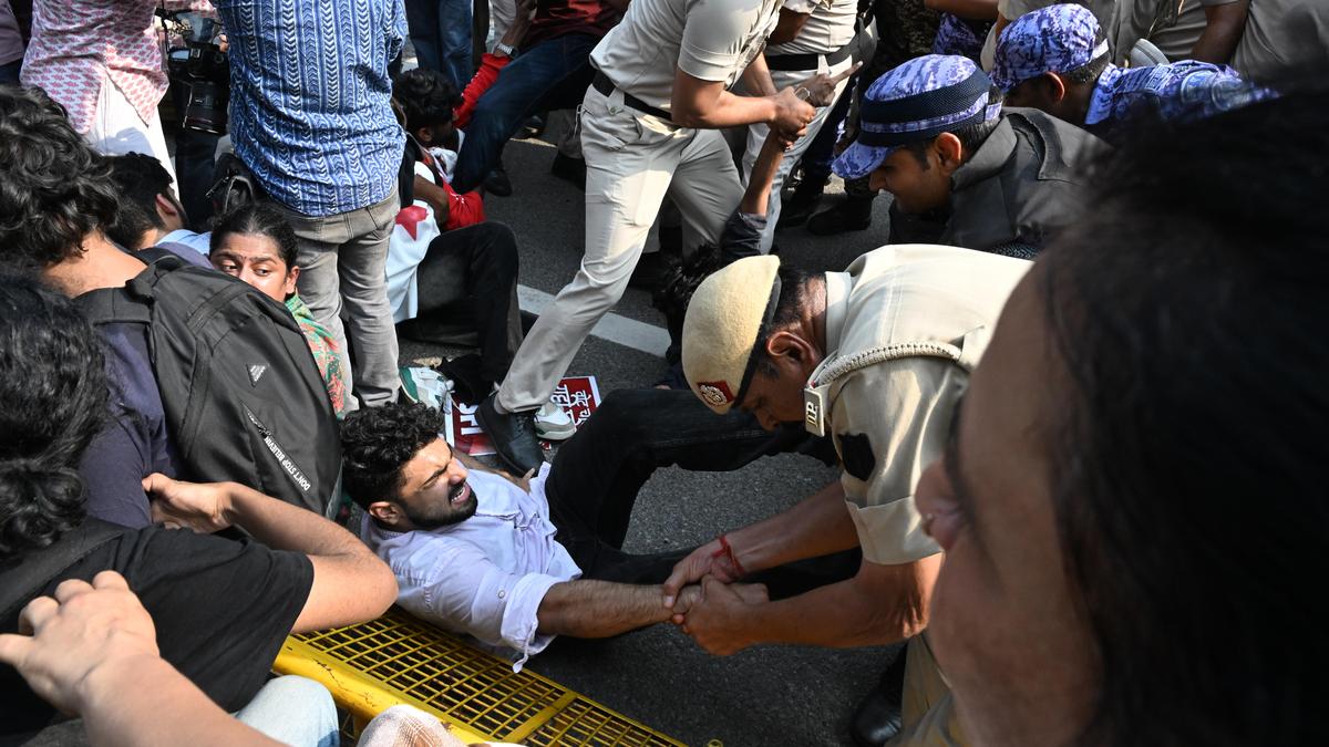 Delhi Police register FIRs over assaults on protesters at anti-CEC march