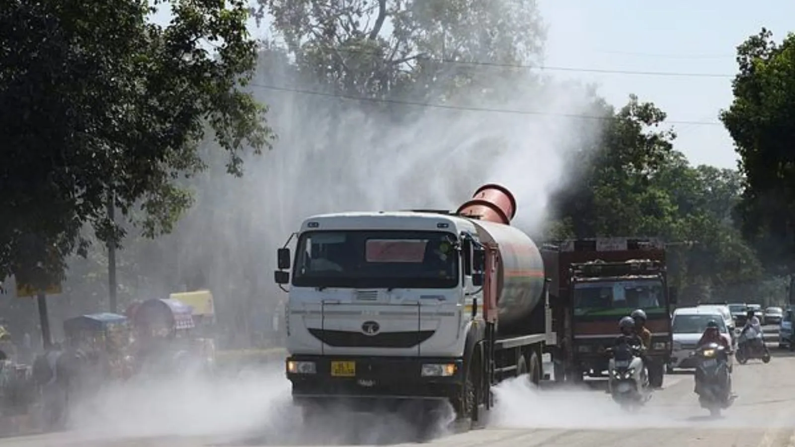 Delhi's air in 'poor' category, Mumbai records moderate air quality